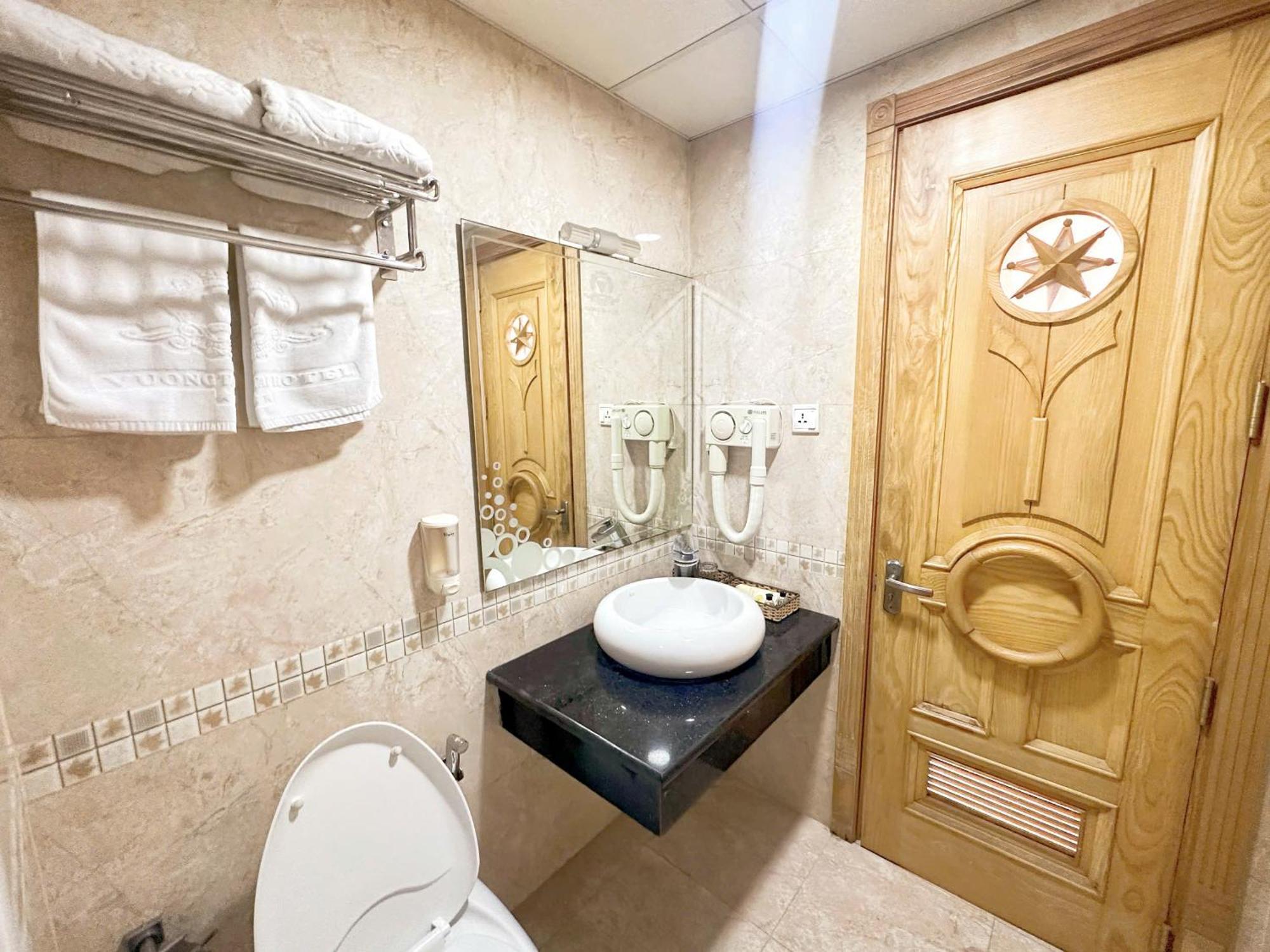 Vuong Tai Hotel Хошимин Экстерьер фото