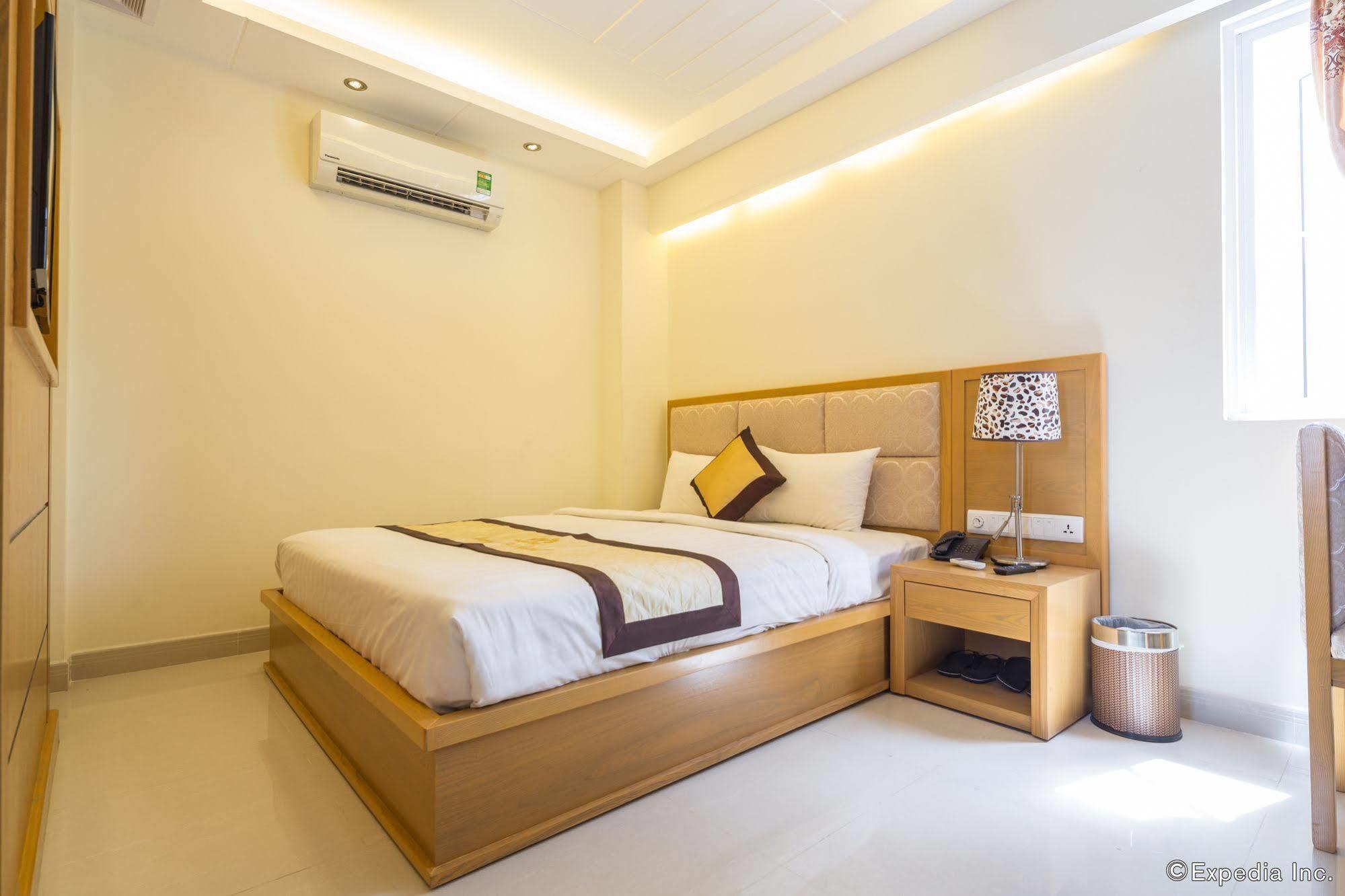Vuong Tai Hotel Хошимин Экстерьер фото