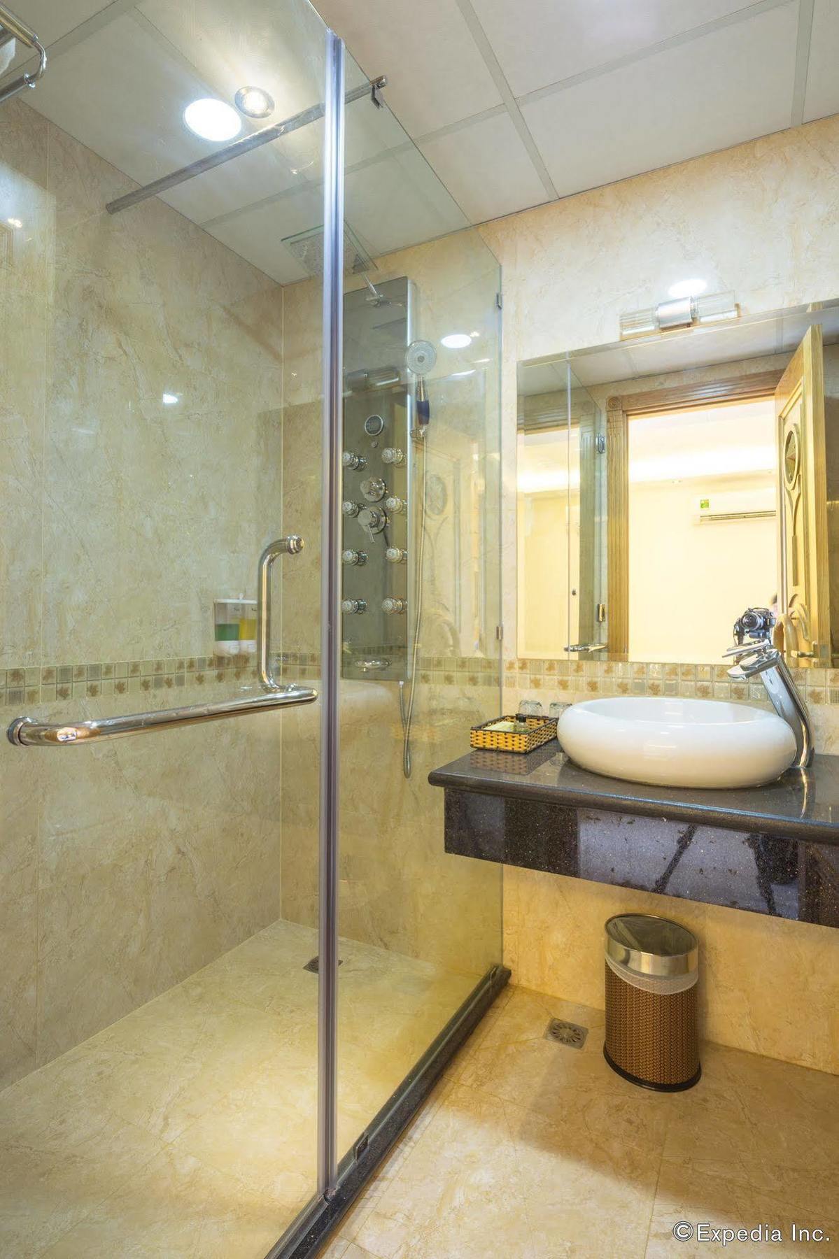 Vuong Tai Hotel Хошимин Экстерьер фото